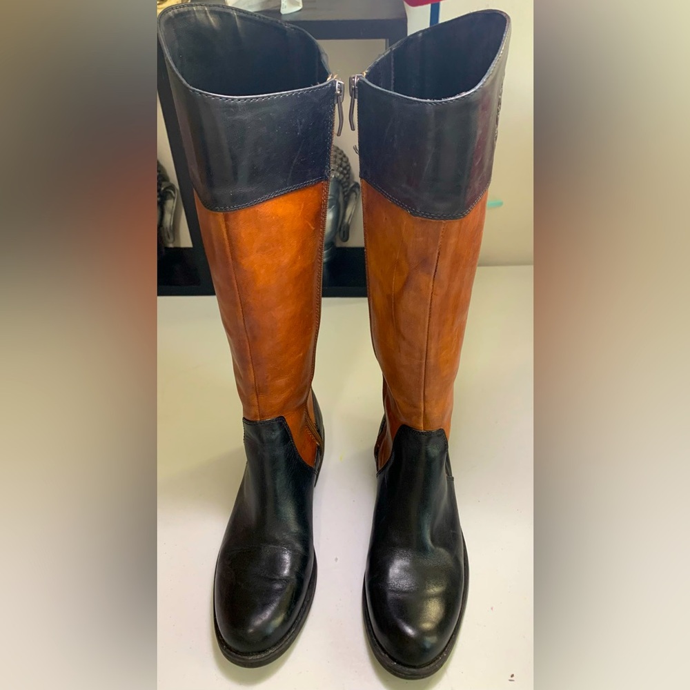 Vince Camuto Women’s Black and Brown Leather Boots